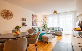 Special Einstein II Apartment Basel, Messe Kleinbasel 10-Star